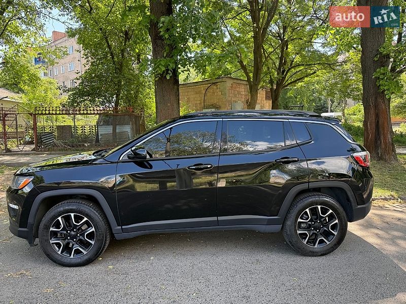 Позашляховик / Кросовер Jeep Compass 2017 в Горохові