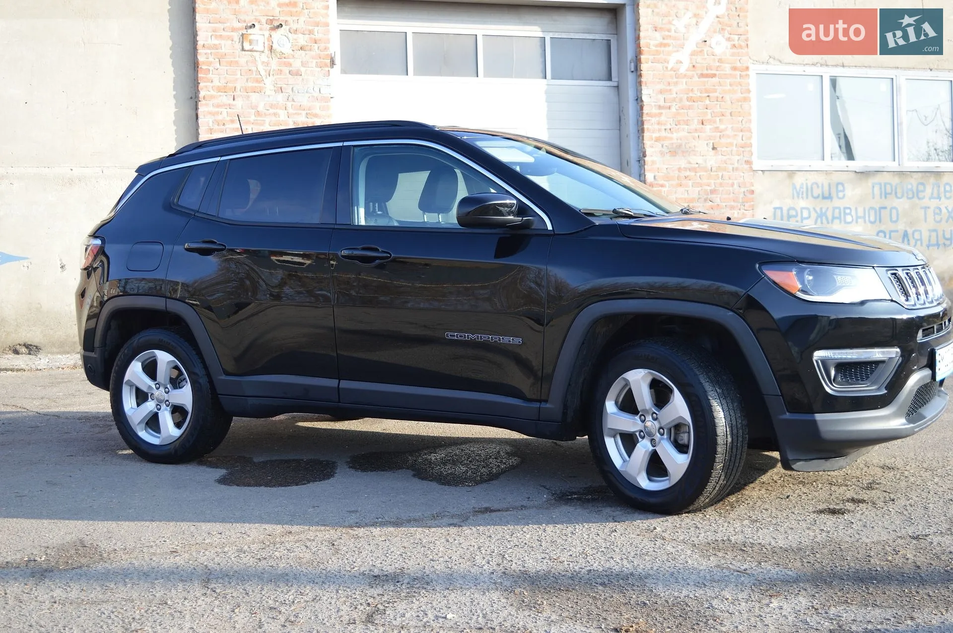 2017 Jeep Compass - мініатюра 2
