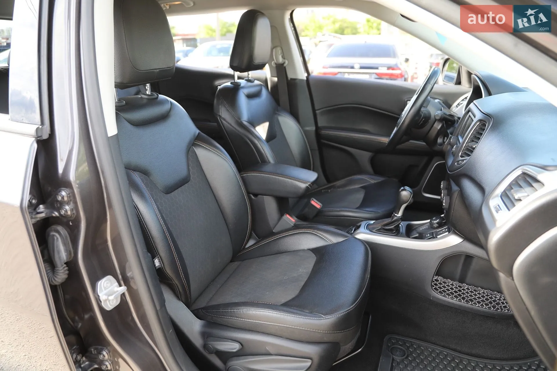 2018 Jeep Compass - мініатюра 12