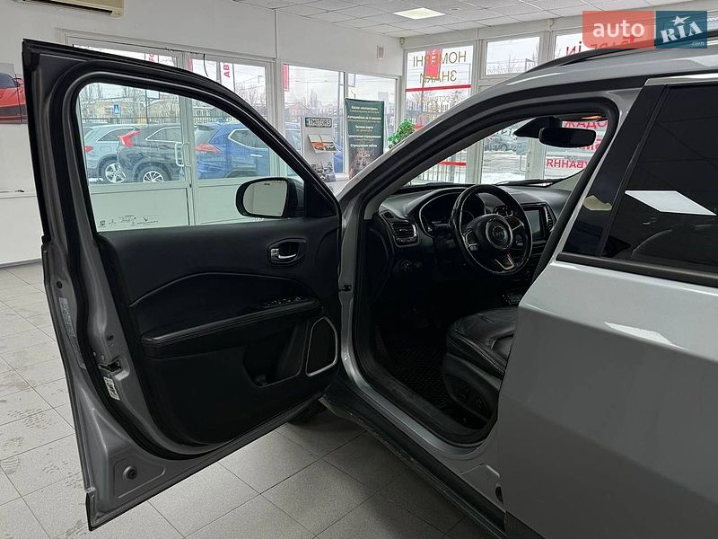 Внедорожник / Кроссовер Jeep Compass 2019 в Киеве