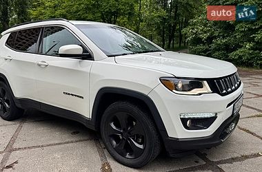 Внедорожник / Кроссовер Jeep Compass 2017 в Киеве