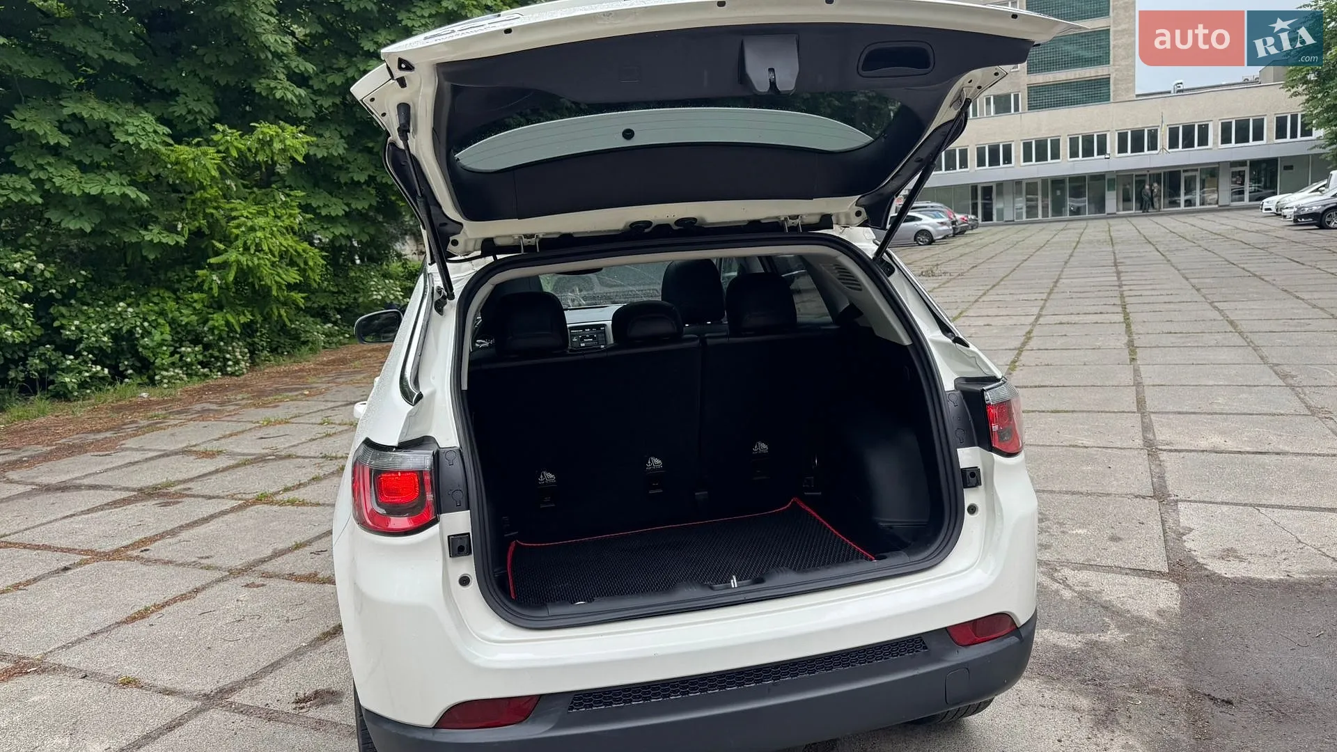 2017 Jeep Compass - мініатюра 38