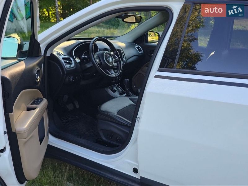 Внедорожник / Кроссовер Jeep Compass 2018 в Шостке