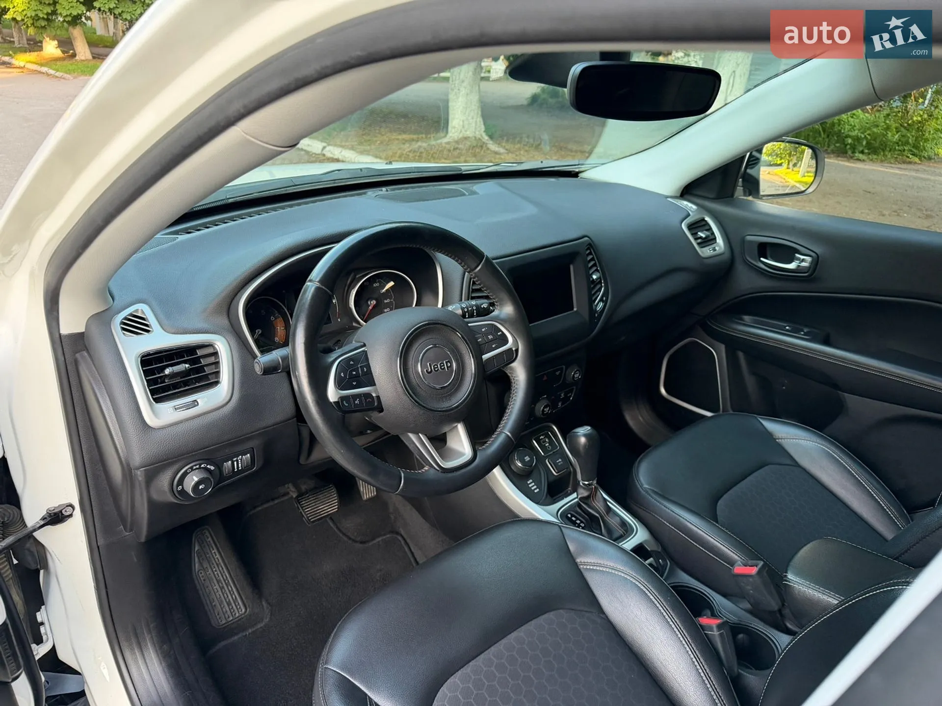 2019 Jeep Compass - мініатюра 24