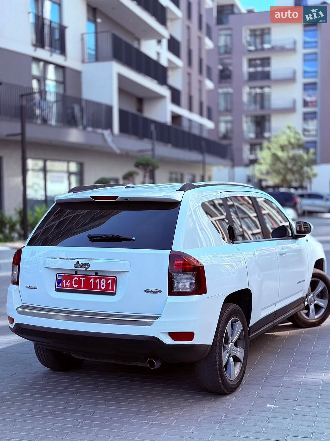 2016 Jeep Compass - мініатюра 3