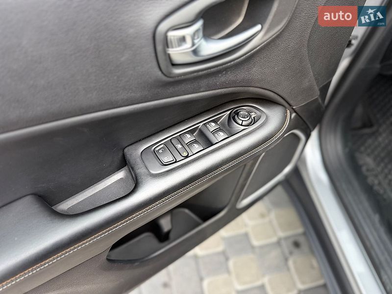 Внедорожник / Кроссовер Jeep Compass 2018 в Львове