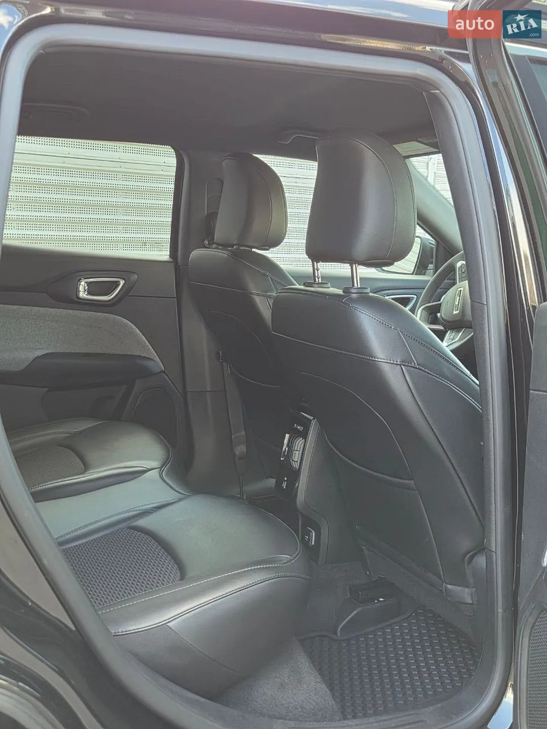 2023 Jeep Compass - мініатюра 31