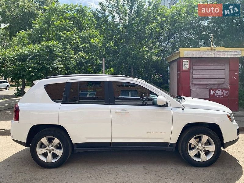 Позашляховик / Кросовер Jeep Compass 2015 в Сумах