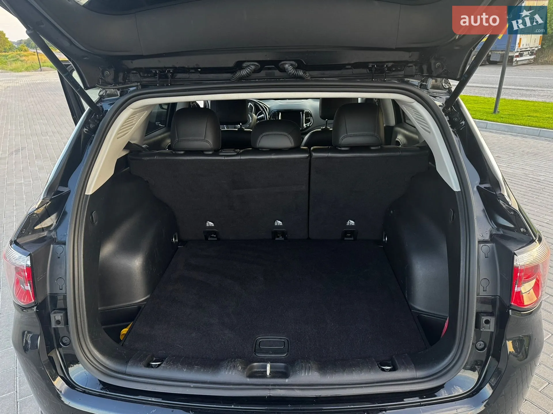 2019 Jeep Compass - мініатюра 9