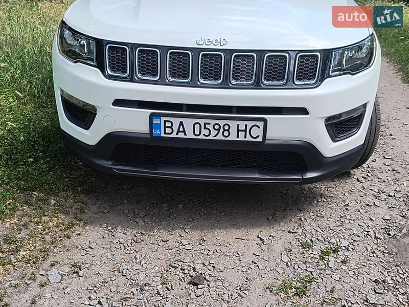 Внедорожник / Кроссовер Jeep Compass 2017 в Александрие