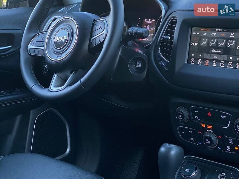 Внедорожник / Кроссовер Jeep Compass 2018 в Киеве