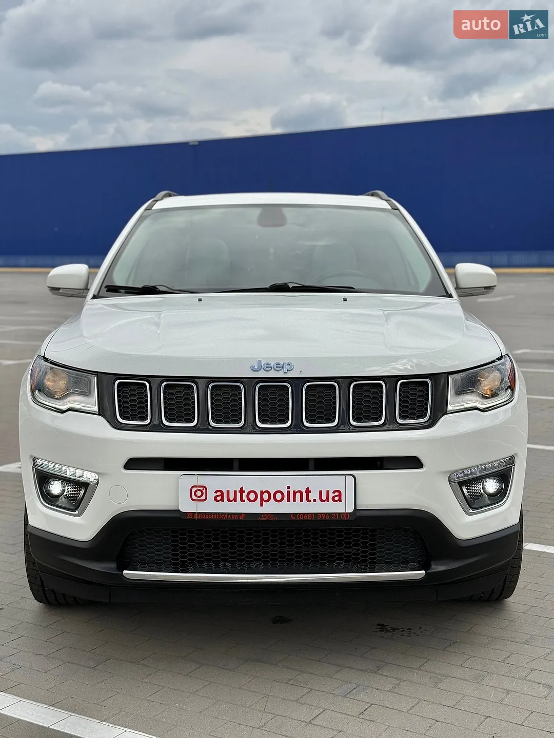 2017 Jeep Compass - мініатюра 2
