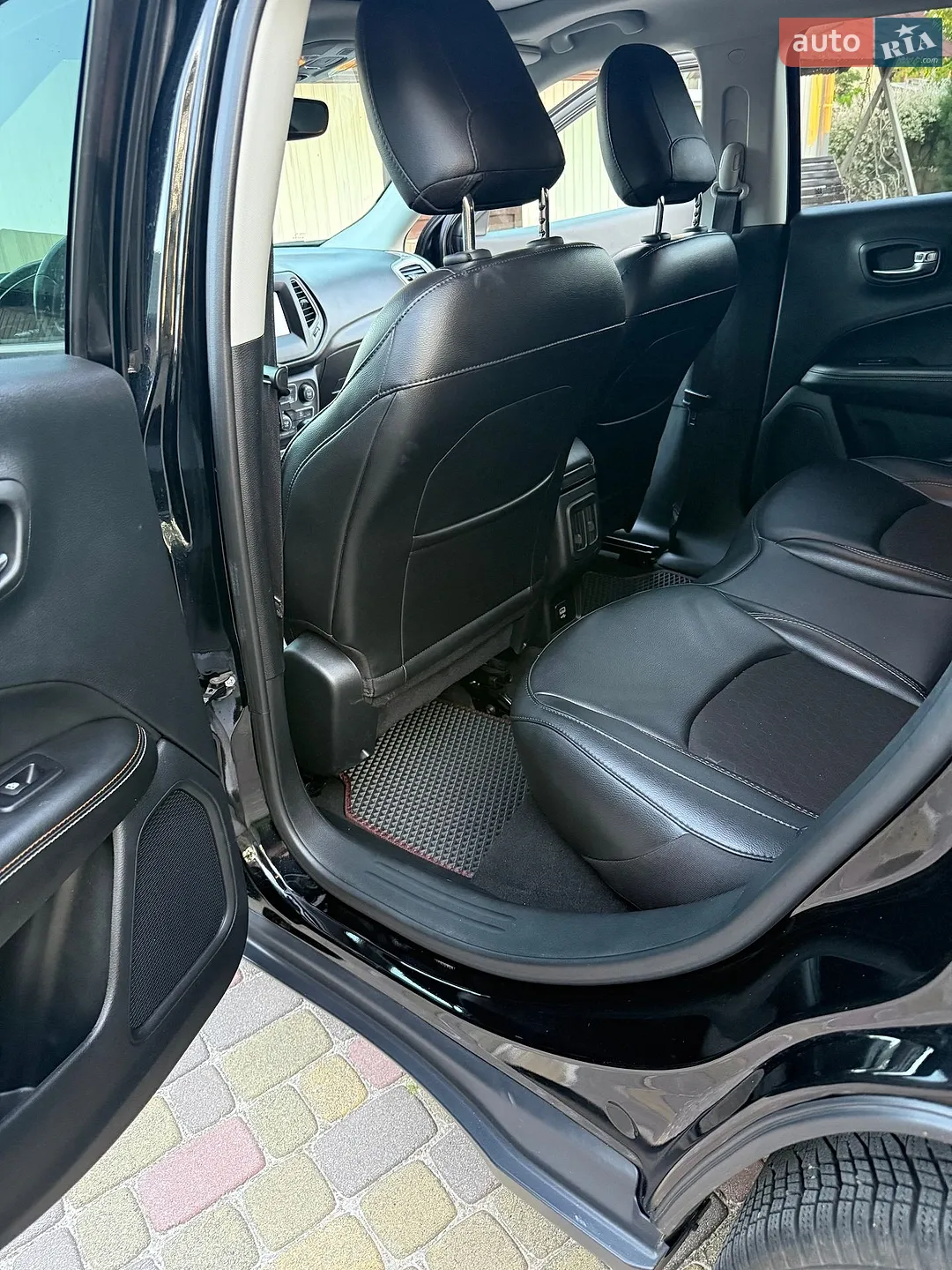 2020 Jeep Compass - мініатюра 6