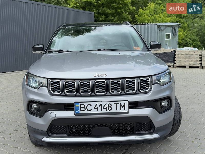 Внедорожник / Кроссовер Jeep Compass 2021 в Стебнику