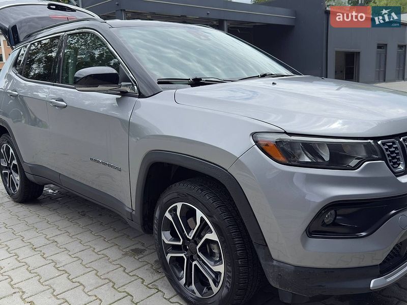 Внедорожник / Кроссовер Jeep Compass 2021 в Стебнику