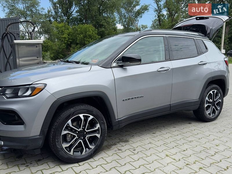 Внедорожник / Кроссовер Jeep Compass 2021 в Стебнику