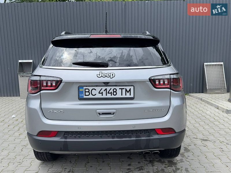 Внедорожник / Кроссовер Jeep Compass 2021 в Стебнику