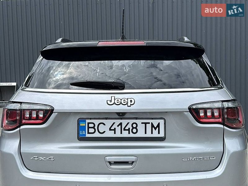 Внедорожник / Кроссовер Jeep Compass 2021 в Стебнику