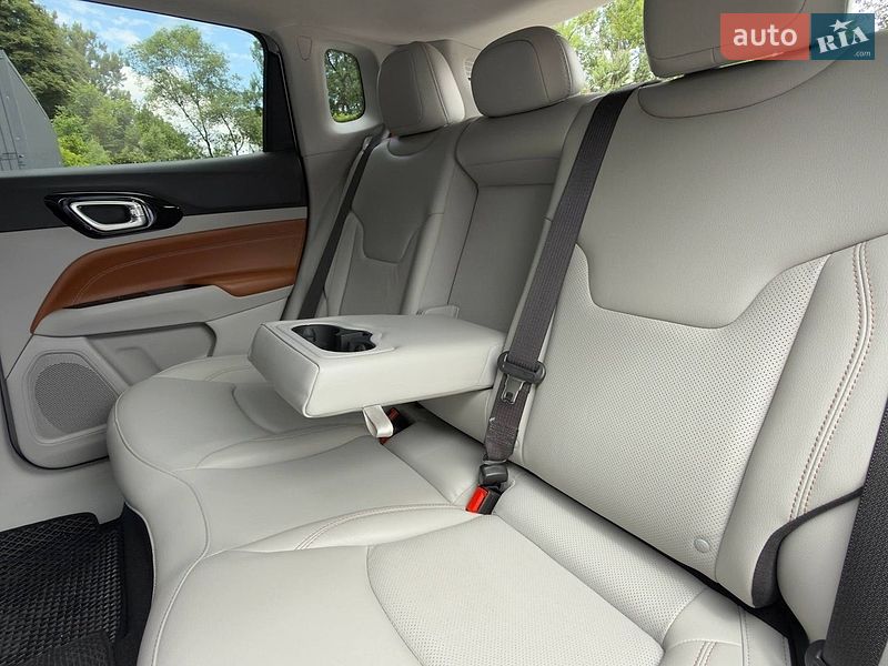 Внедорожник / Кроссовер Jeep Compass 2021 в Стебнику
