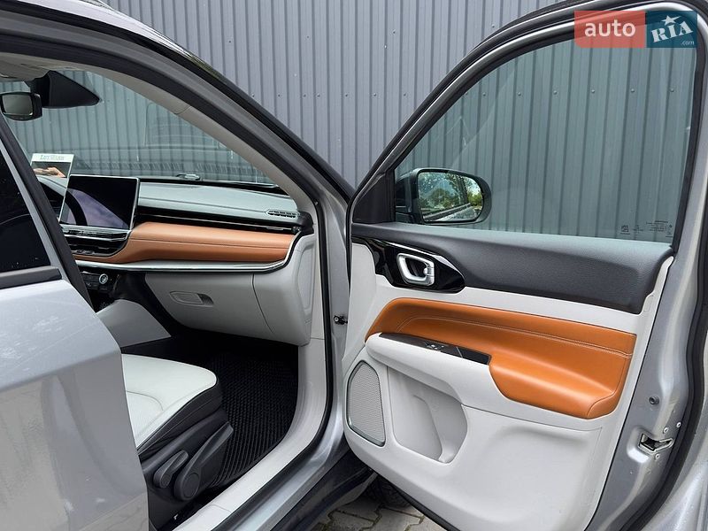 Внедорожник / Кроссовер Jeep Compass 2021 в Стебнику
