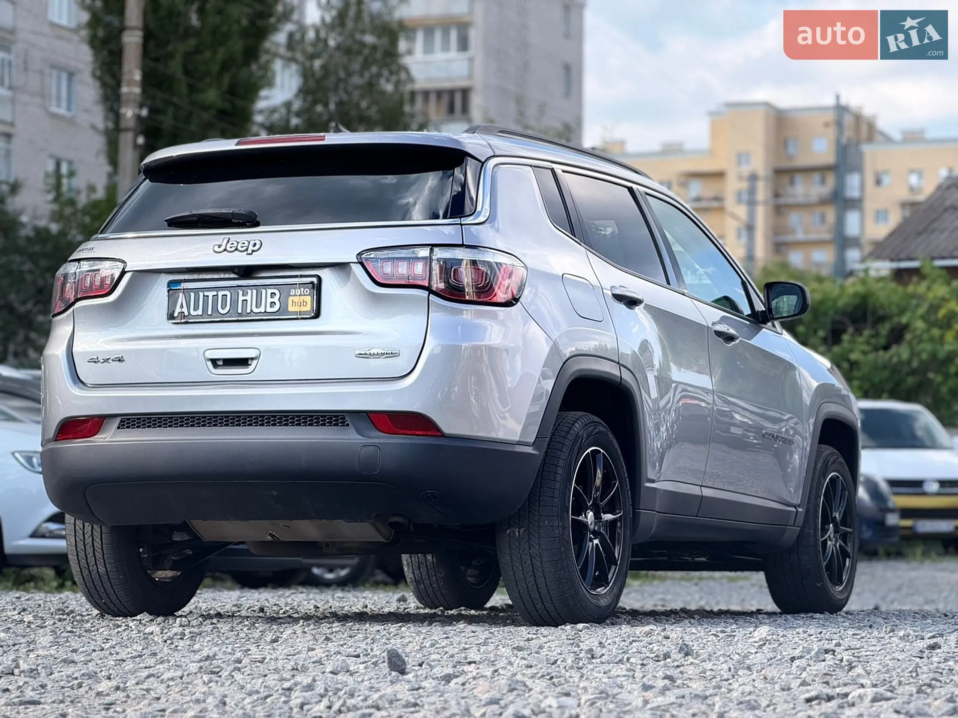 2017 Jeep Compass - мініатюра 12