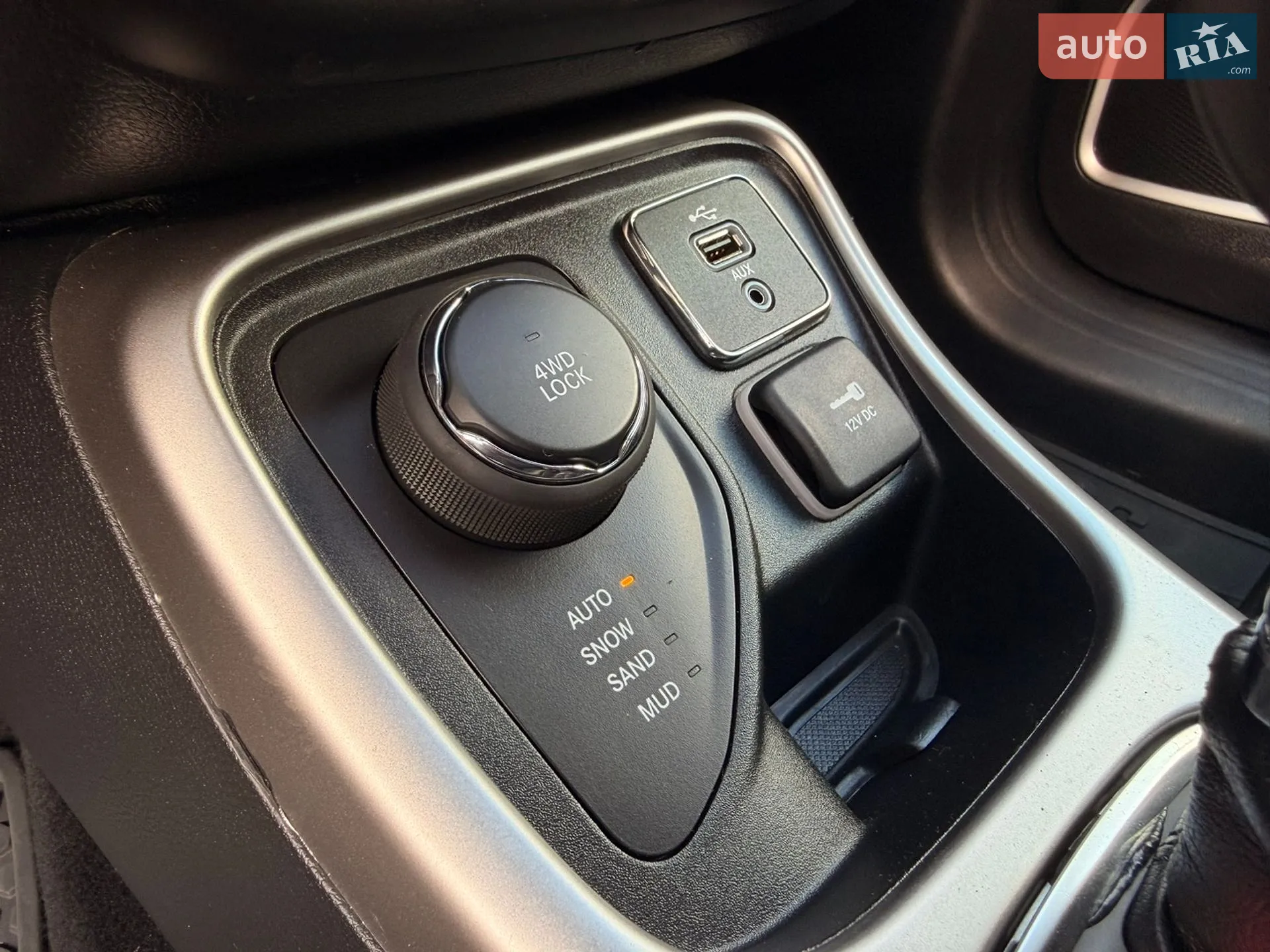 2017 Jeep Compass - мініатюра 26
