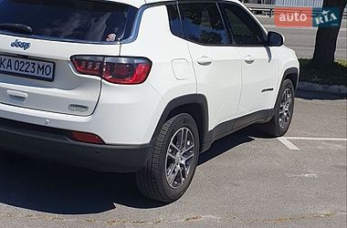 Позашляховик / Кросовер Jeep Compass 2017 в Києві