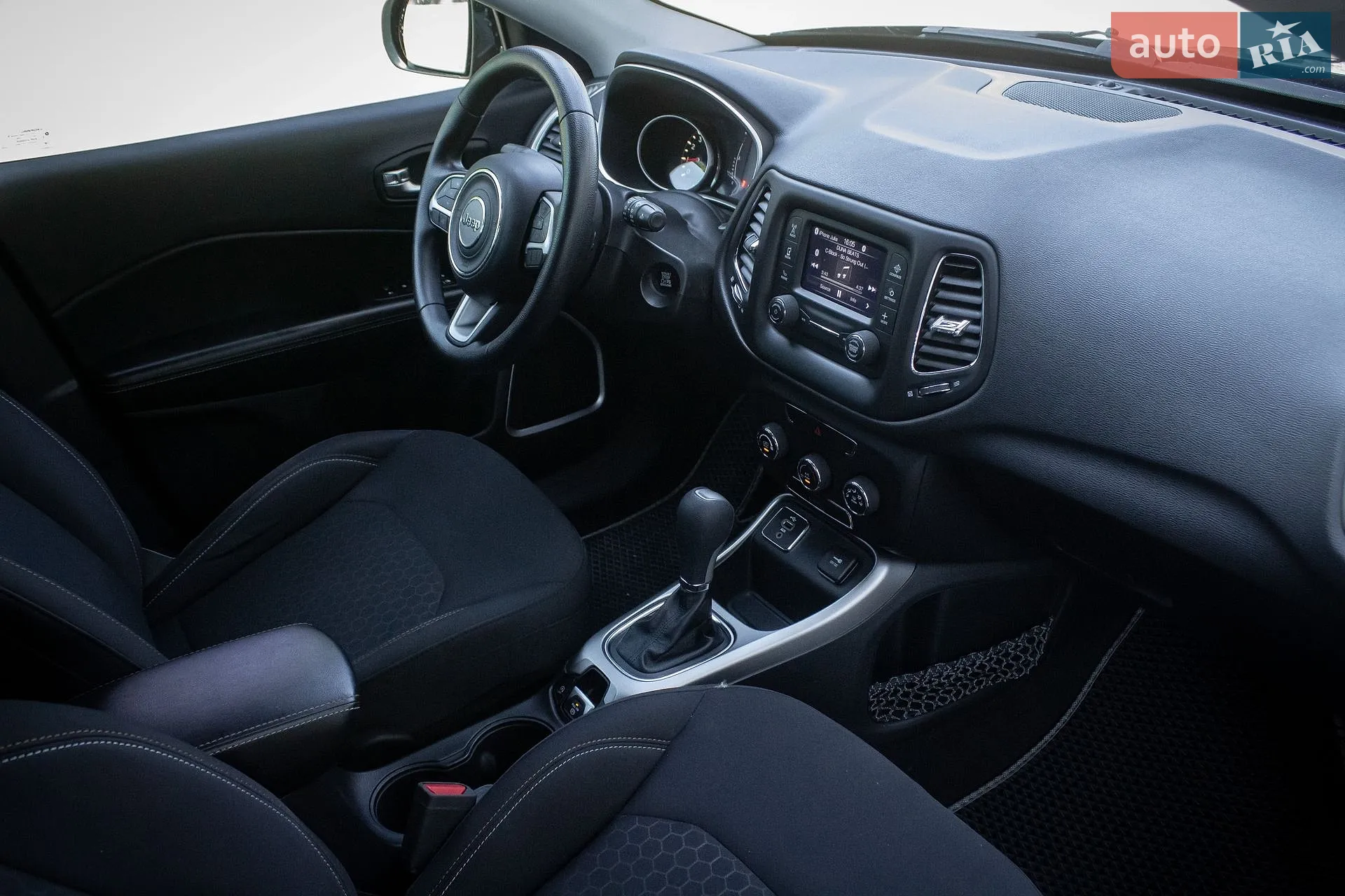 2017 Jeep Compass - мініатюра 13