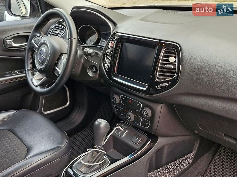 Позашляховик / Кросовер Jeep Compass 2017 в Чернігові