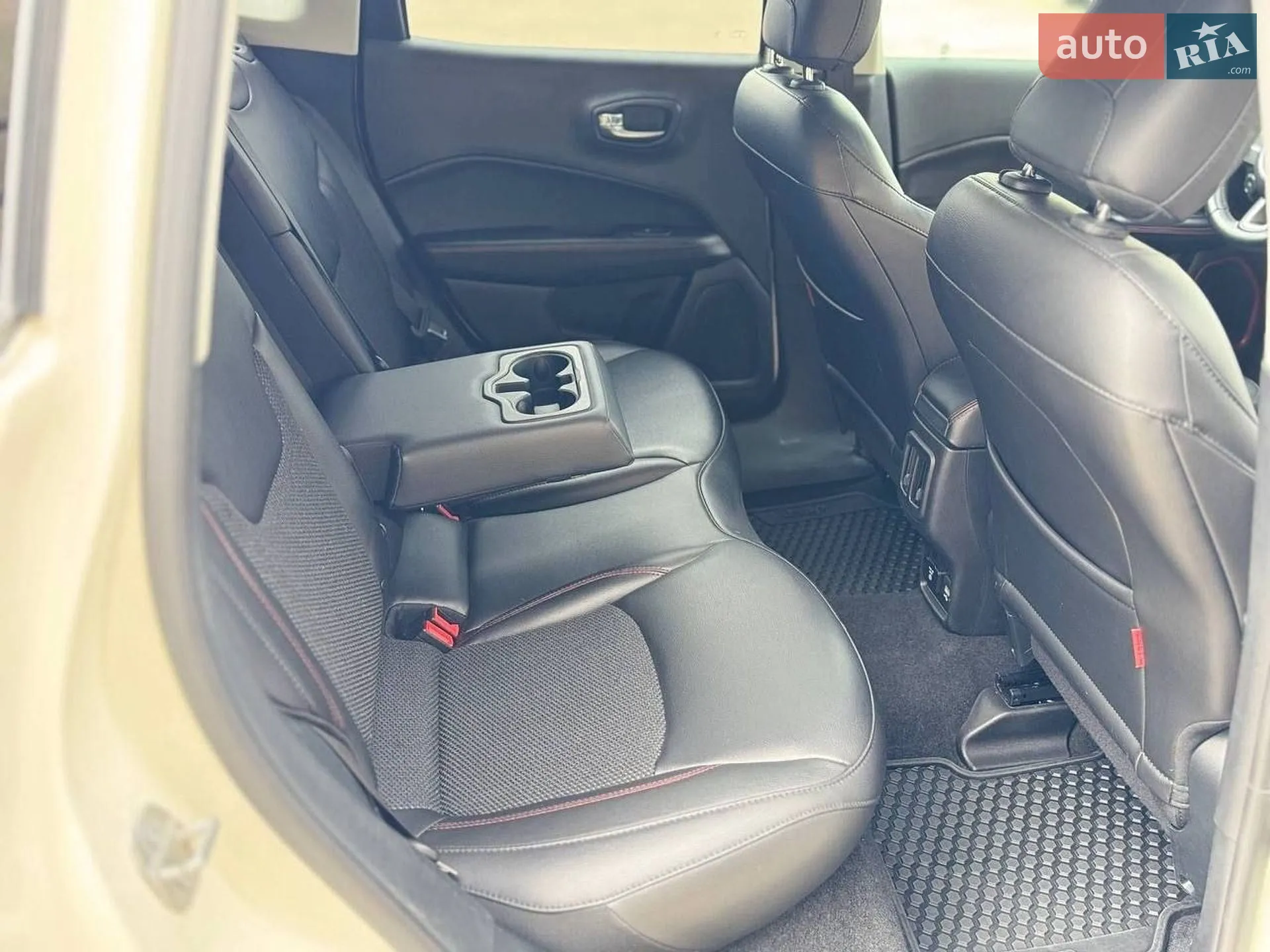 2018 Jeep Compass - мініатюра 10
