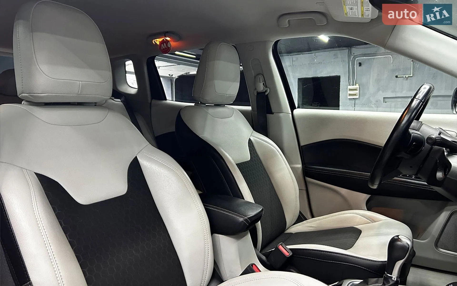 2019 Jeep Compass - мініатюра 28
