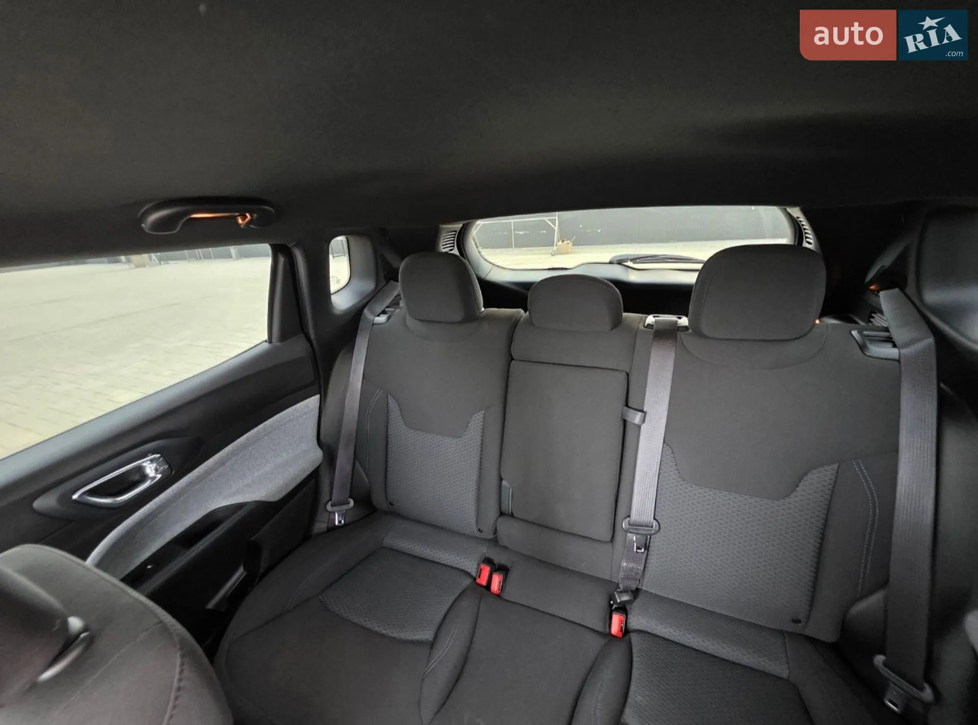 2023 Jeep Compass - мініатюра 15
