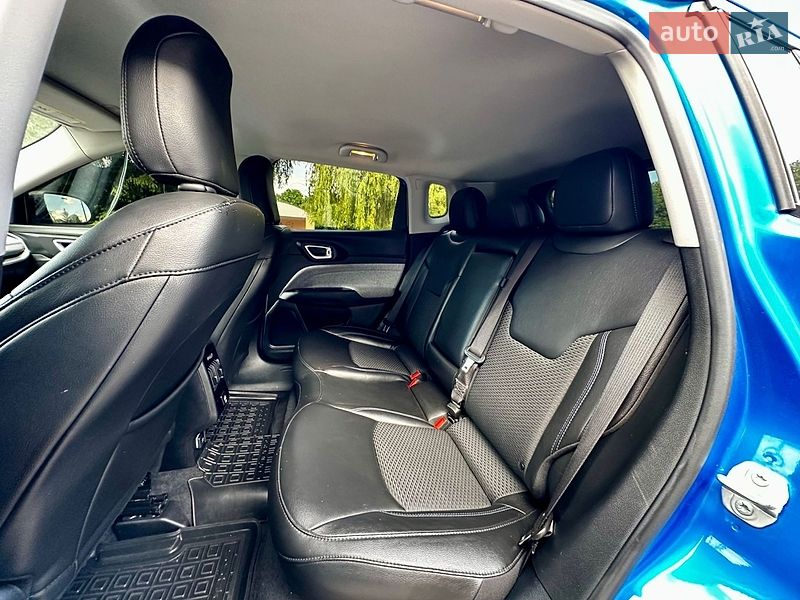 Внедорожник / Кроссовер Jeep Compass 2022 в Ромнах