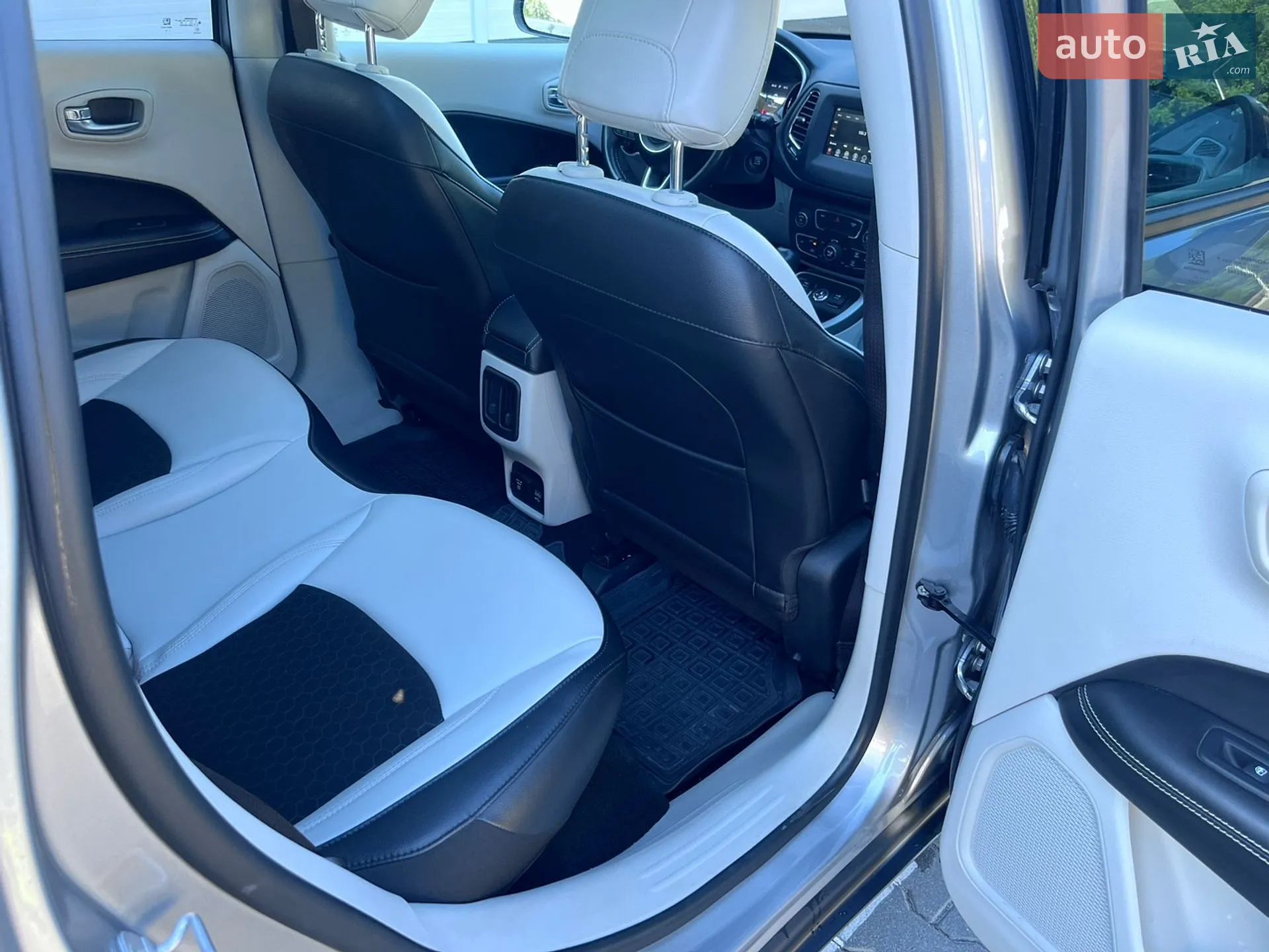 2019 Jeep Compass - мініатюра 18