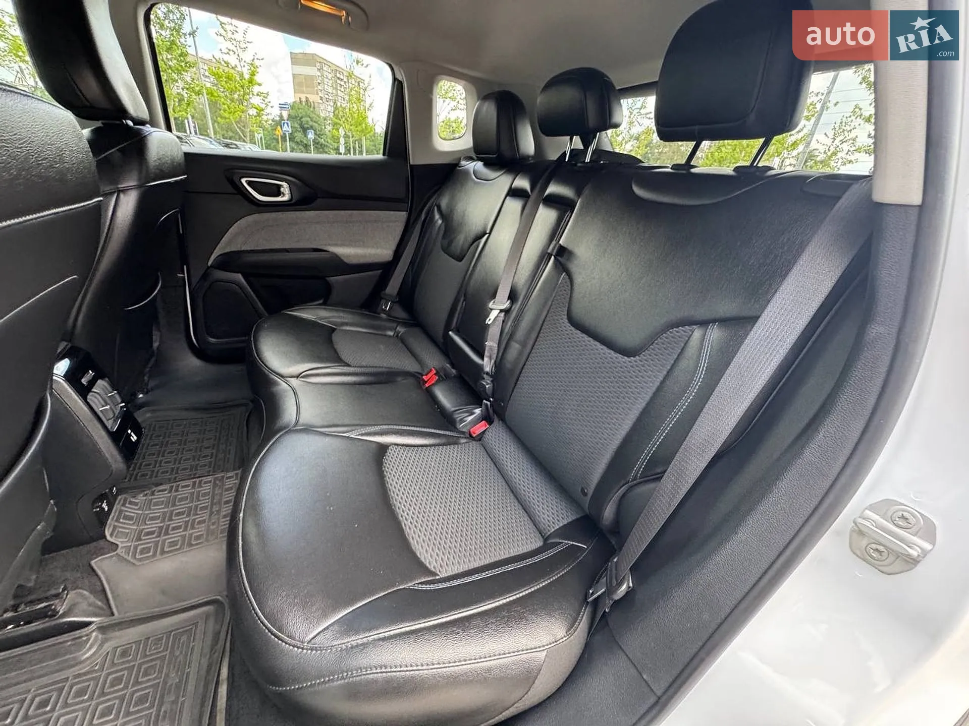 2021 Jeep Compass - мініатюра 9