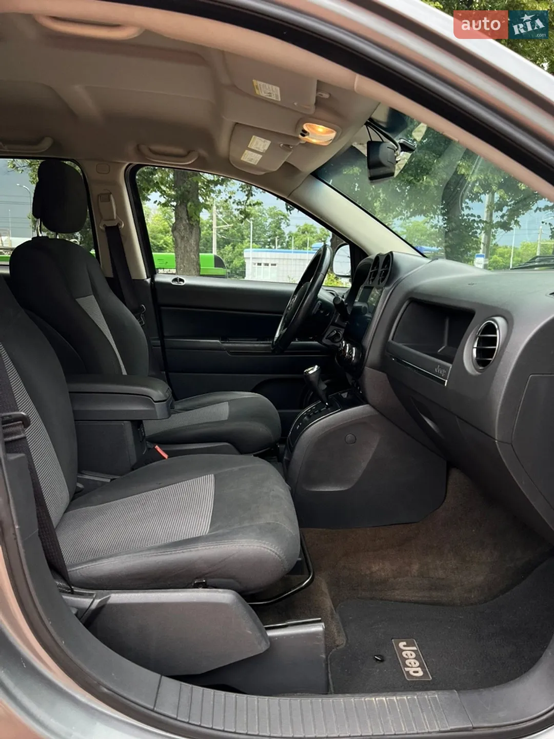 2012 Jeep Compass - мініатюра 41