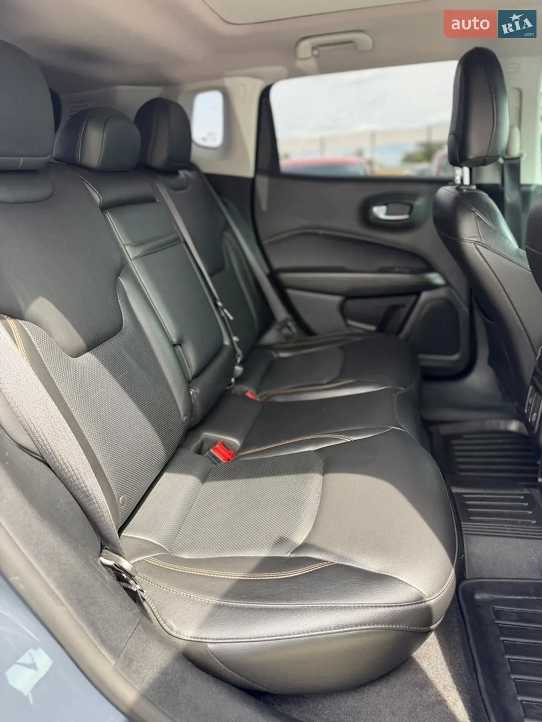 2017 Jeep Compass - мініатюра 38