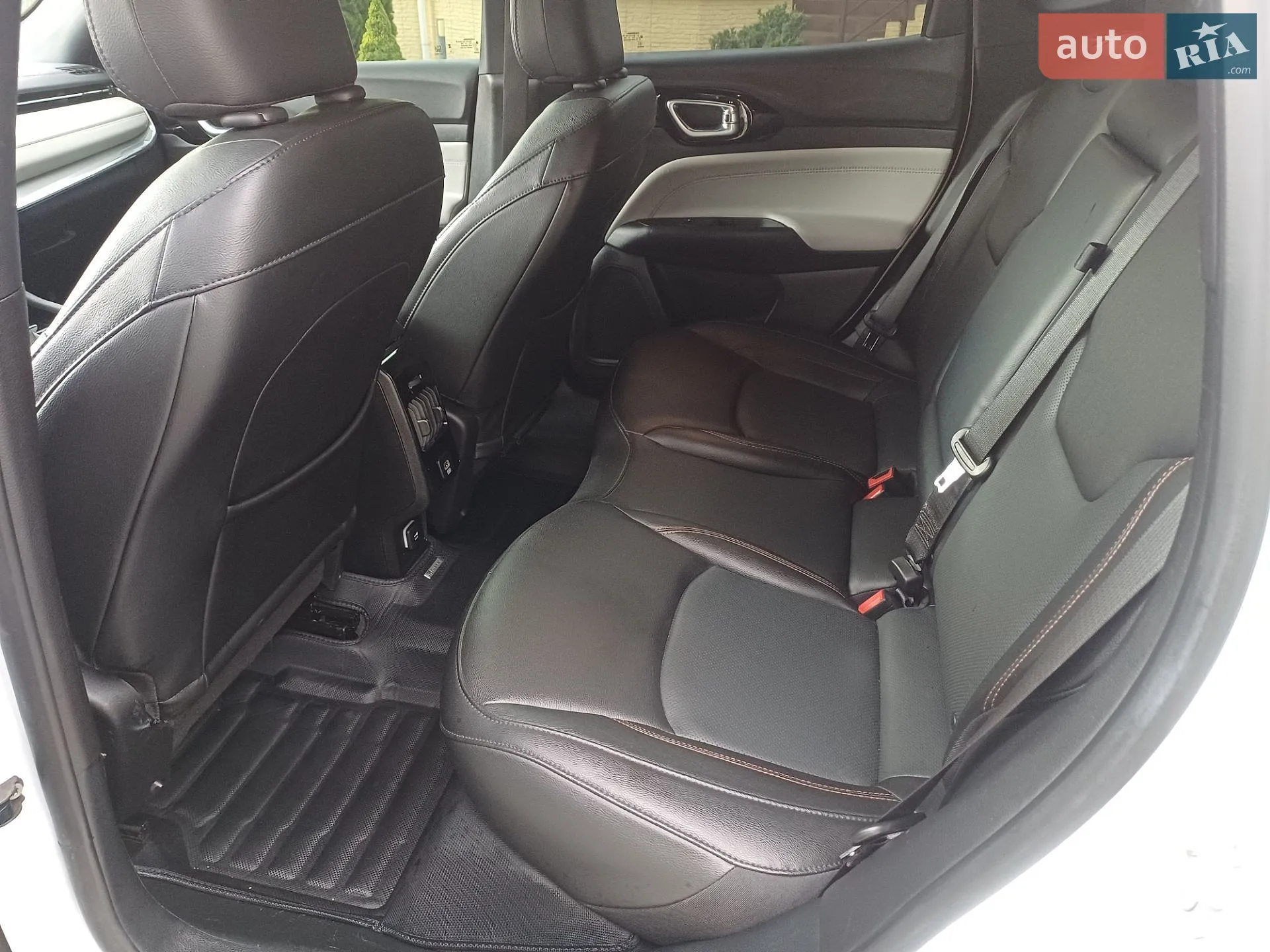 2023 Jeep Compass - мініатюра 16