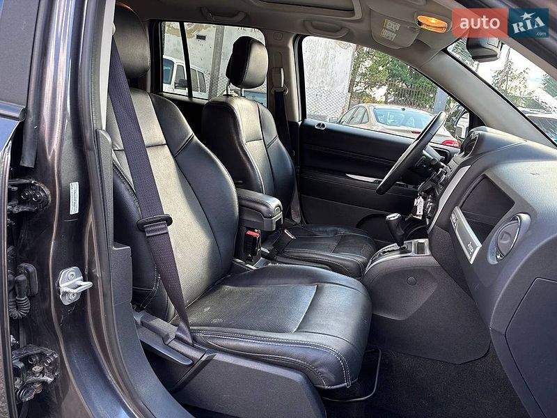 Внедорожник / Кроссовер Jeep Compass 2016 в Стрые