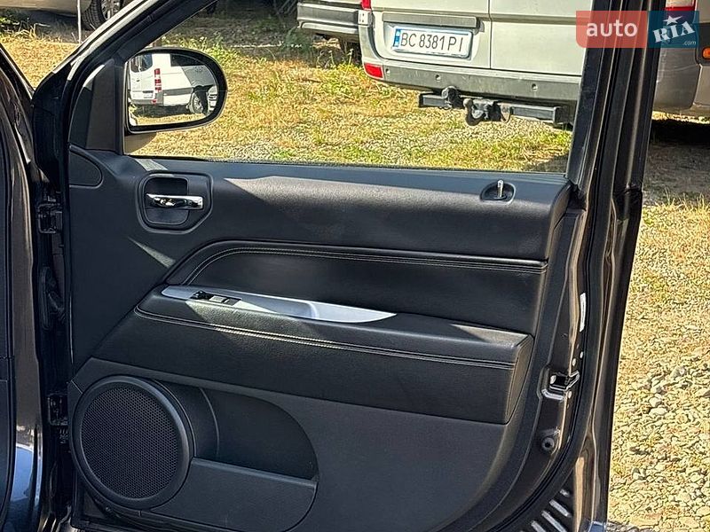 Внедорожник / Кроссовер Jeep Compass 2016 в Стрые