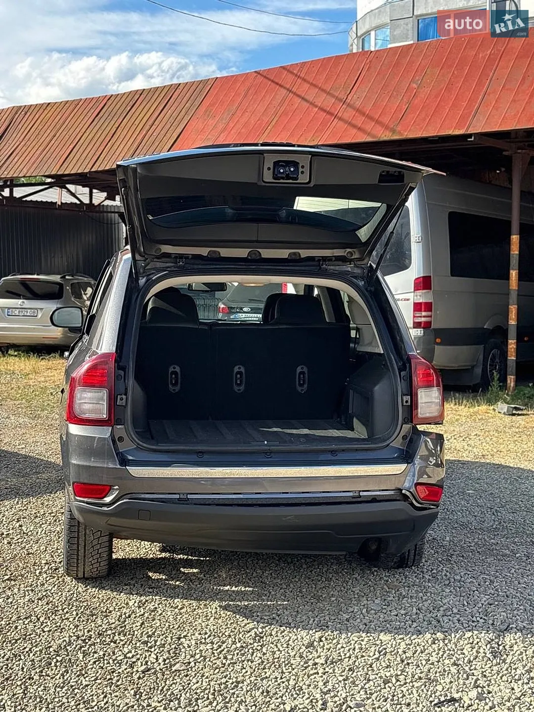 2016 Jeep Compass - мініатюра 8