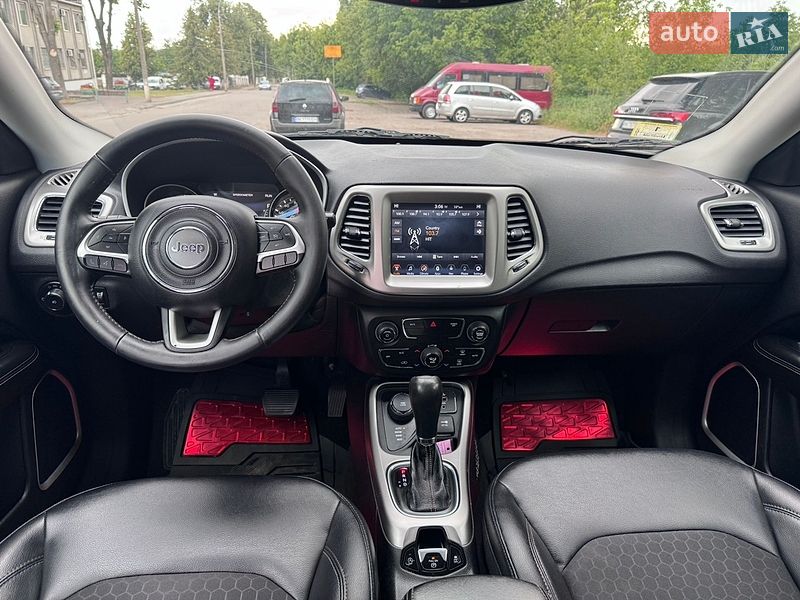 Позашляховик / Кросовер Jeep Compass 2017 в Рівному