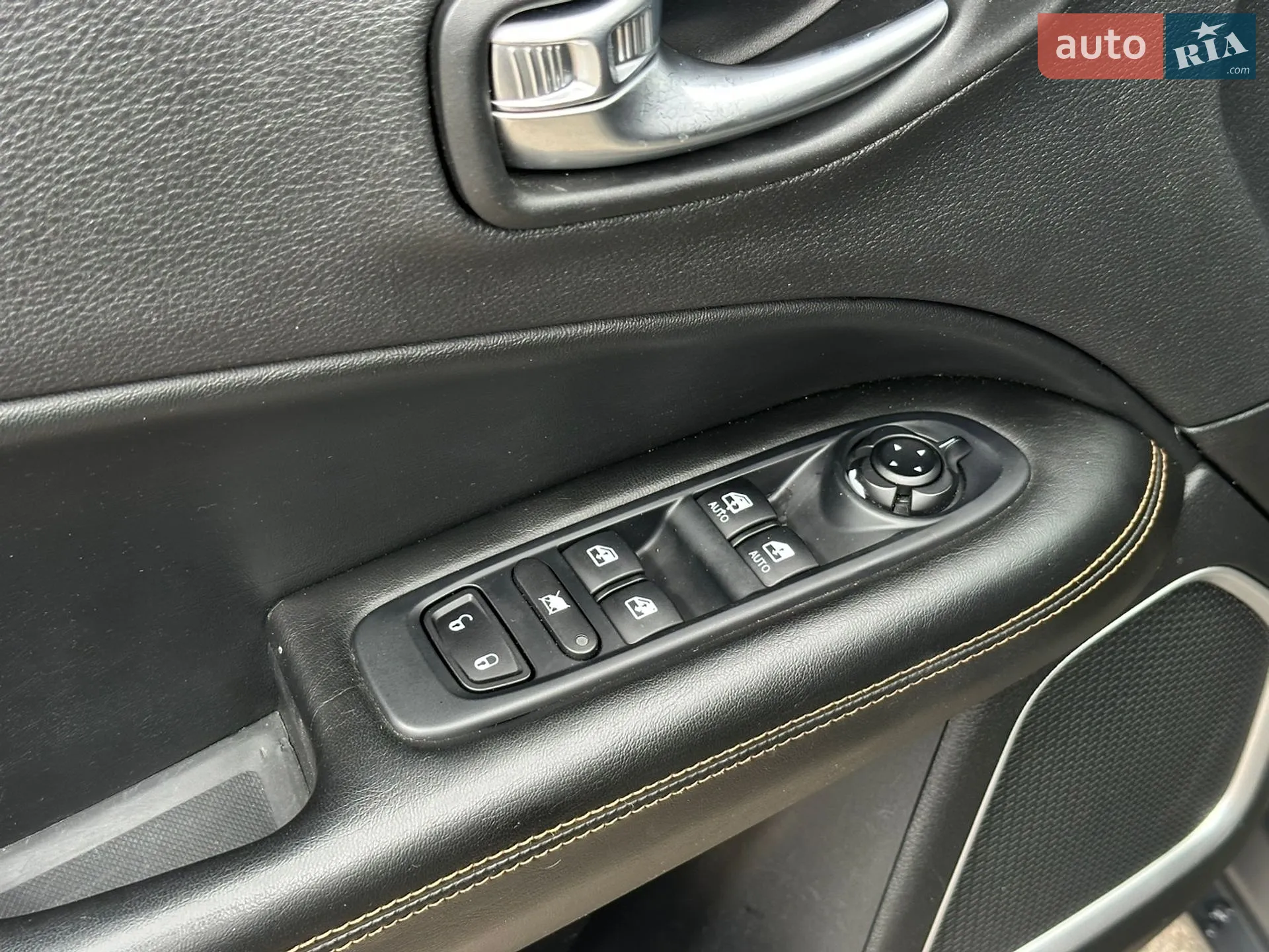 2020 Jeep Compass - мініатюра 26