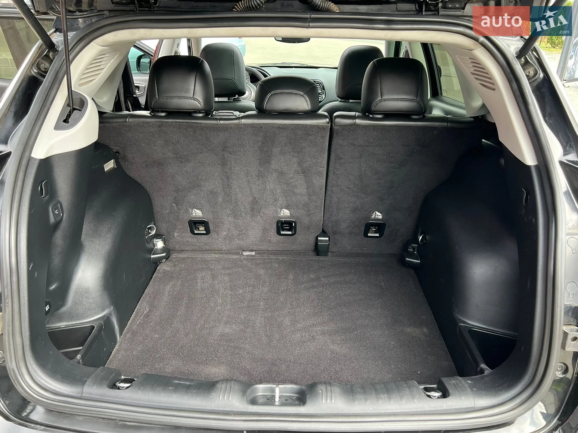 2017 Jeep Compass - мініатюра 31