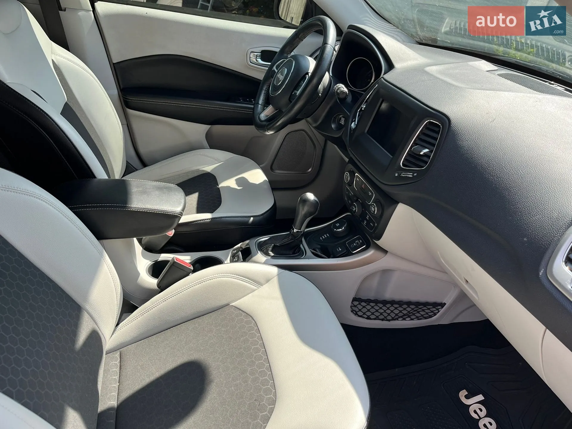 2017 Jeep Compass - мініатюра 15