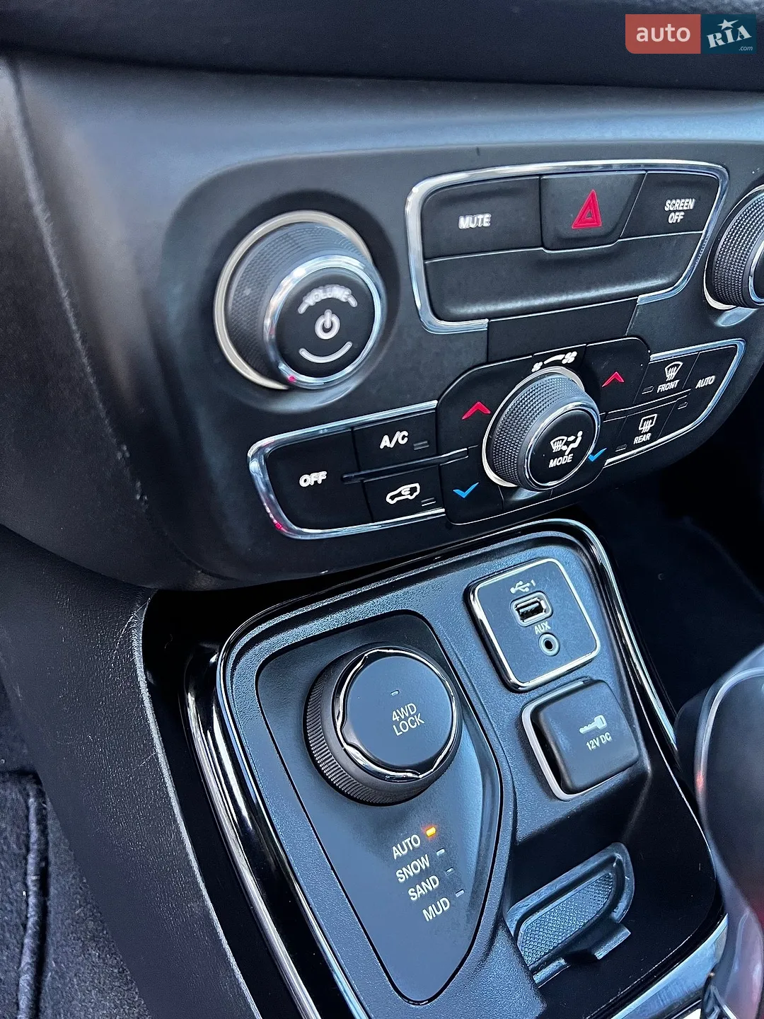 2020 Jeep Compass - мініатюра 24
