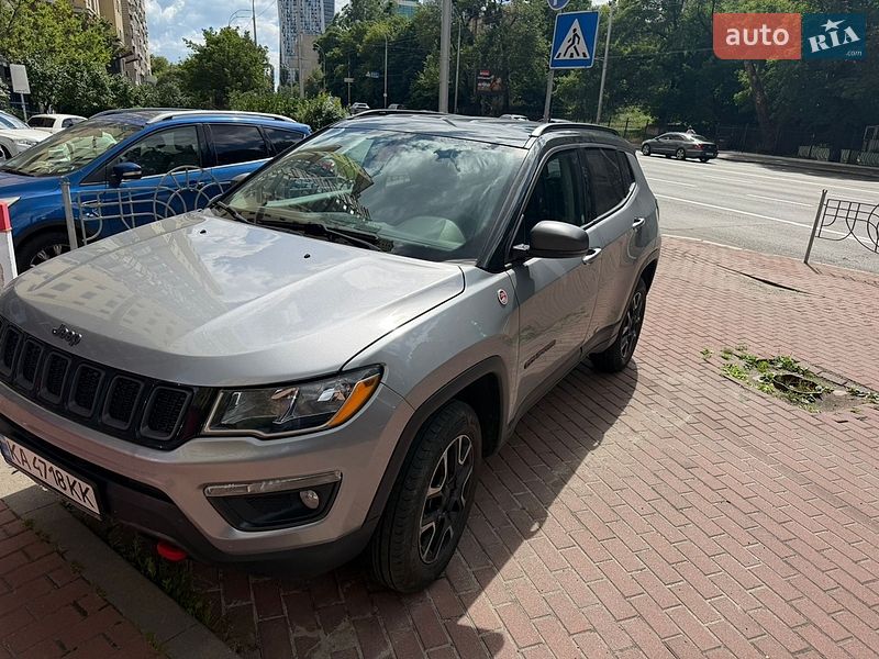 Внедорожник / Кроссовер Jeep Compass 2020 в Киеве
