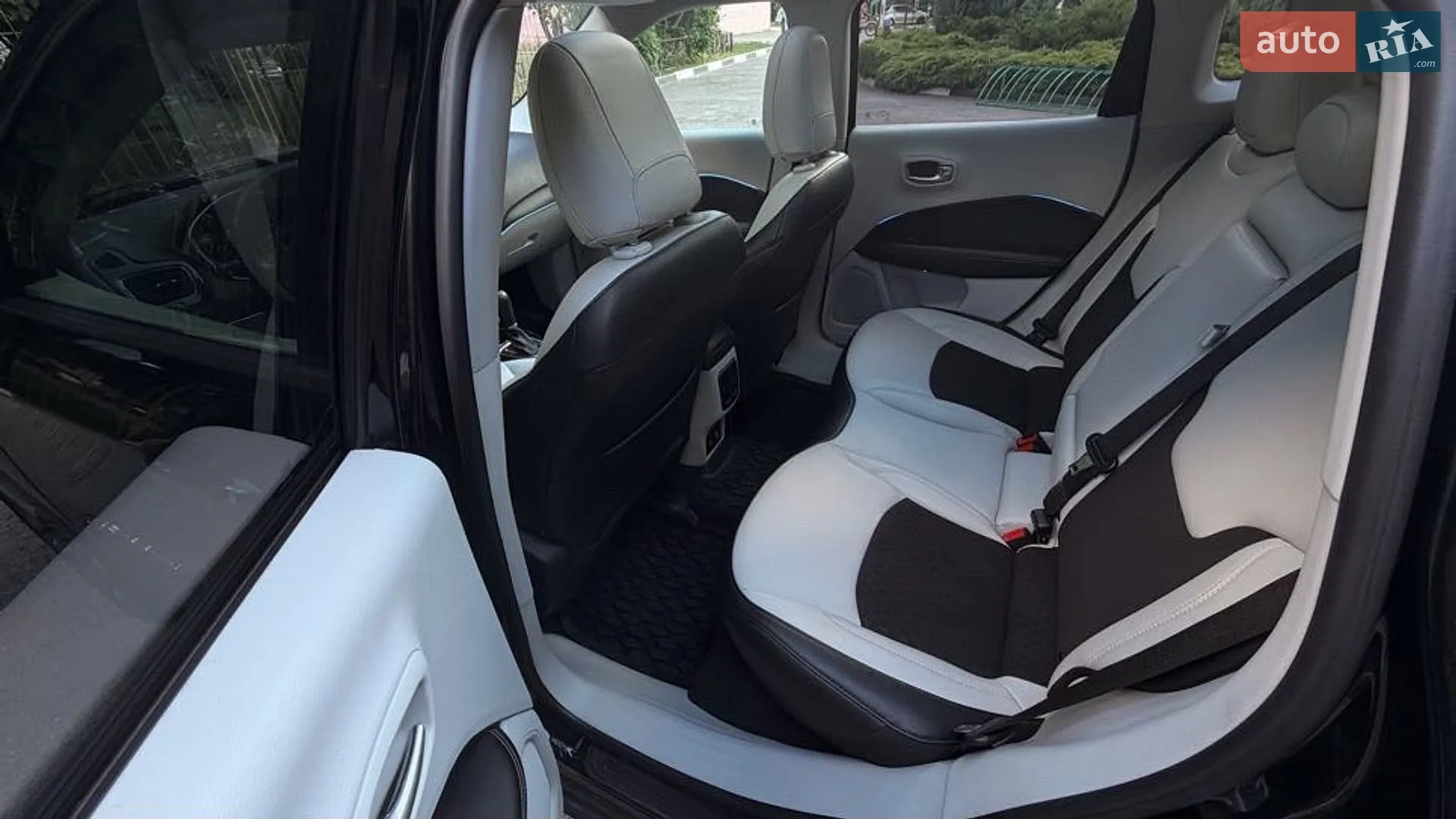 2018 Jeep Compass - мініатюра 16