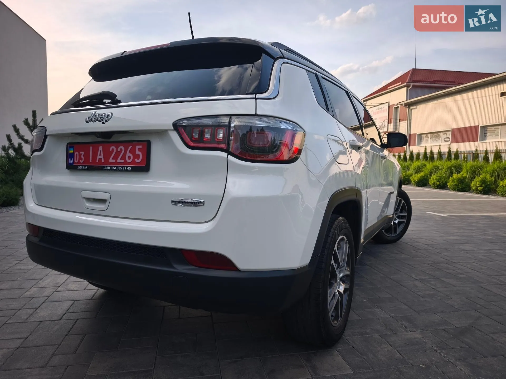 2018 Jeep Compass - мініатюра 2
