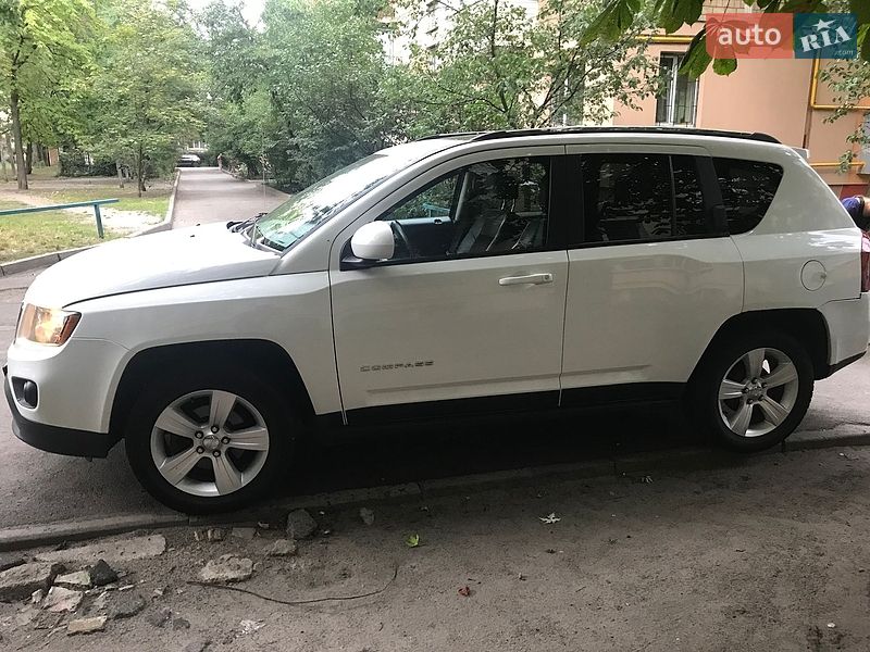 Внедорожник / Кроссовер Jeep Compass 2014 в Киеве